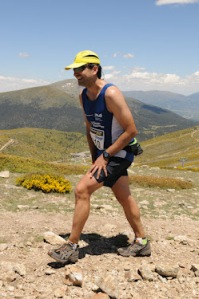 Este soy yo, en el Maratón Alpino Madrileño. Hoy en día me destroza subir apenas dos pisos. Pero prometo que volveré! (y bajaré mi marca)